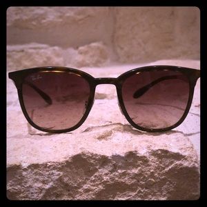 RayBan Wayfarer Light Ray Sunglasses